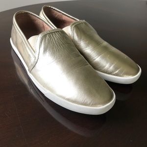 Joie Light Weight Gold Leather 7.5M Slip On Loafer